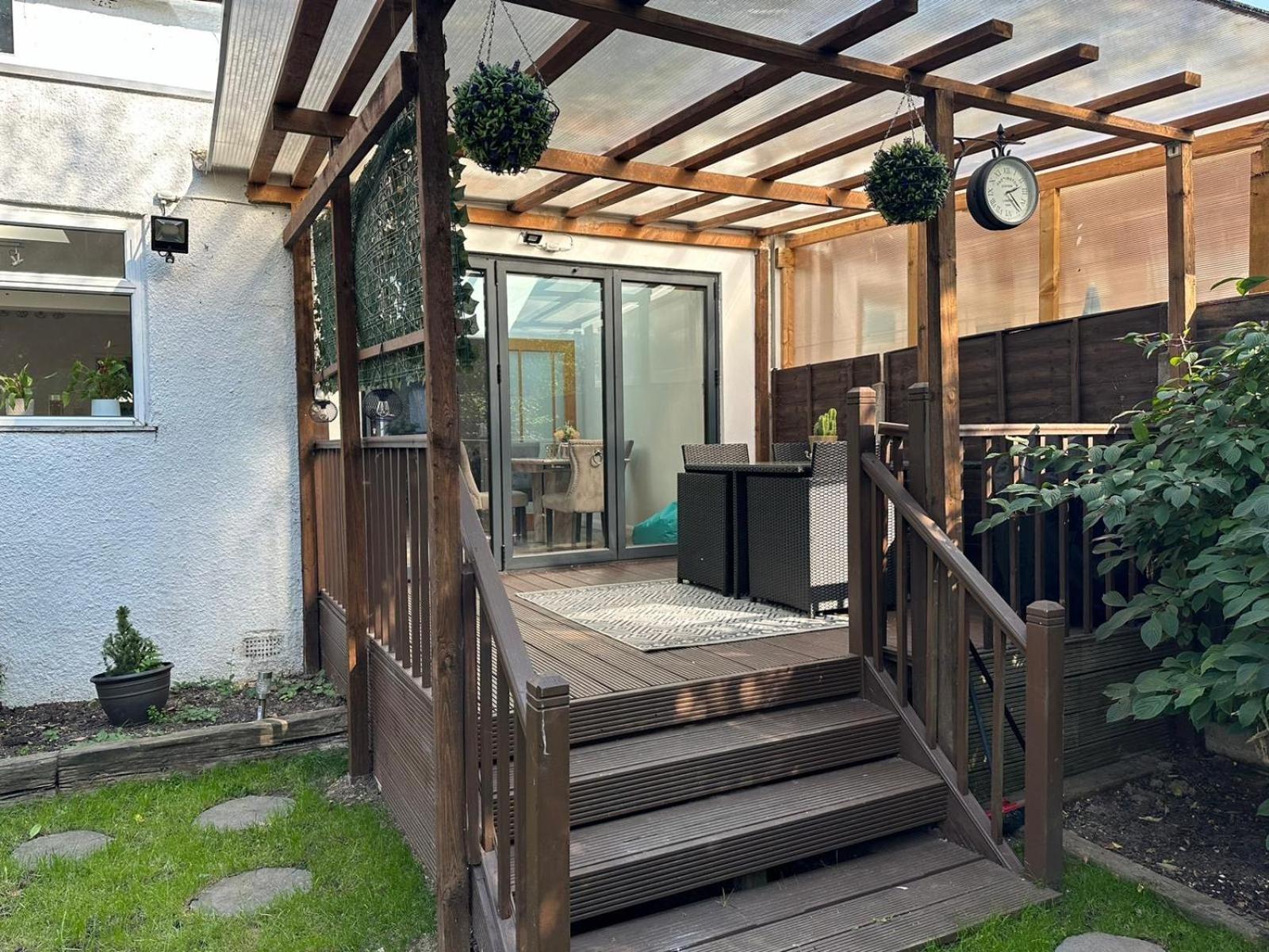 Villa House For Rent In London Mill Hill Exterior foto