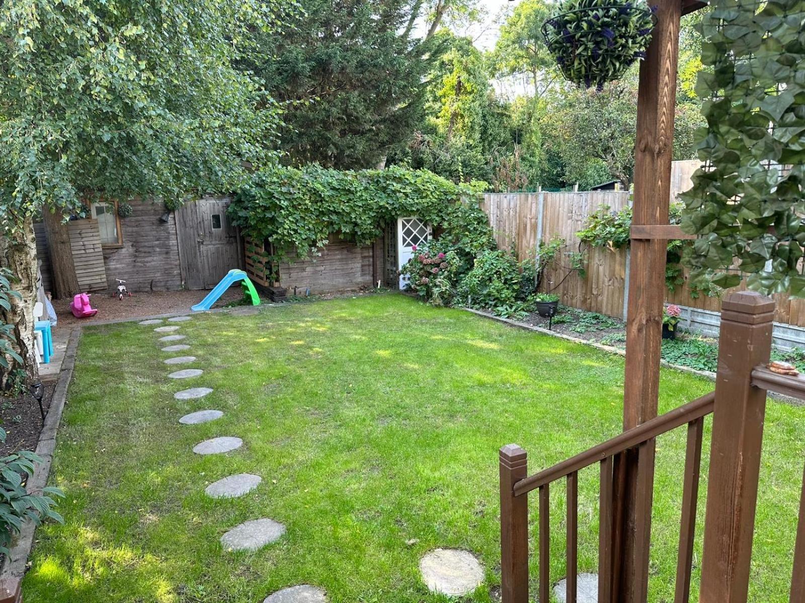 Villa House For Rent In London Mill Hill Exterior foto